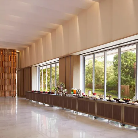 Taj The Trees, 5*