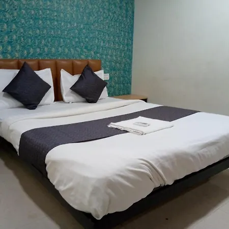 Hotel Tri Mumbai