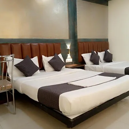 Hotel Tri
