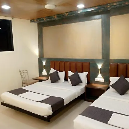 Hotel Tri