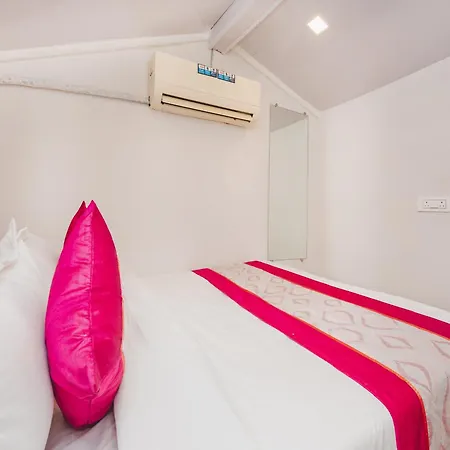 Afra For Female & Male 5 Min From Airport 3* Mumbai