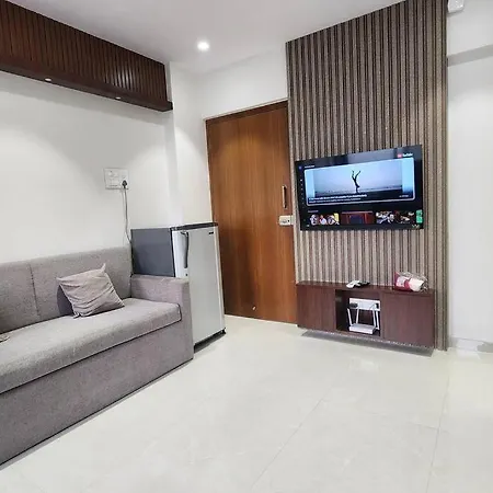 Seascape - 1bhk - Carter Road Apartment