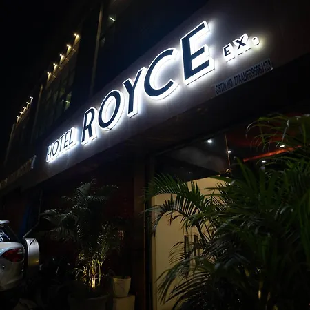 Royce Executive Near Us Consulate, Bandra Kurla Complex 3*