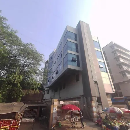 Hotel Beverly Palace Santacruz - Near Bkc - Airport T1
