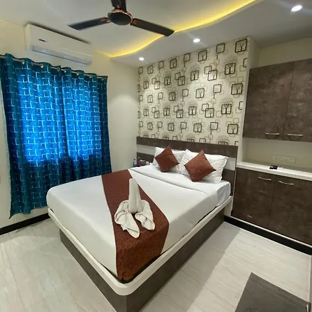 Rose Hotel