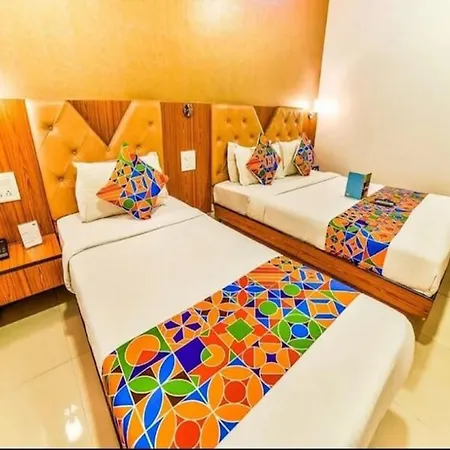 Flagship 83490 Hotel Bently Palace Hotel 3*