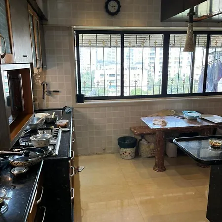 Khar Delight Apartment *