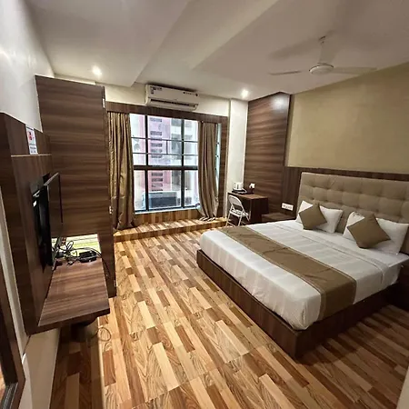 Bkc Mannat Hotel 3*