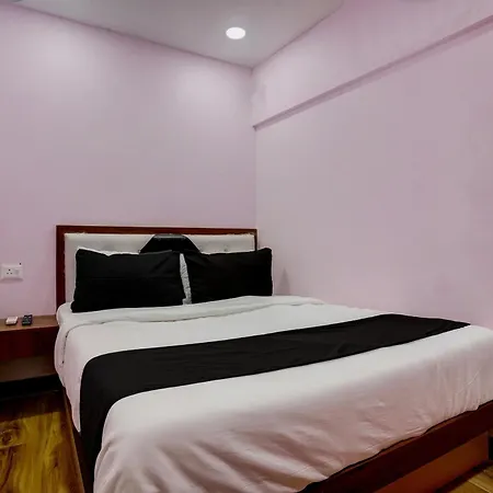 Oyo 8212 Flagship King Residency Mumbai