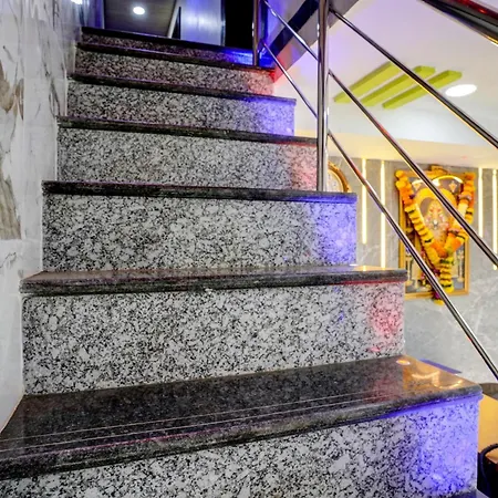 Hotel Oyo 8212 Flagship King Residency Mumbai