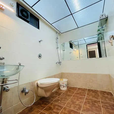 Apartment Wistree Luxury Service Apartment-bkc *
