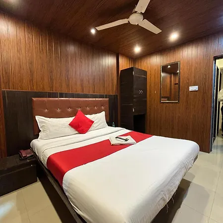 Hotel Hotel Borivali Executive - Near Borivali Railway Station