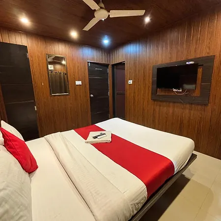 Hotel Borivali Executive - Near Borivali Railway Station 3*