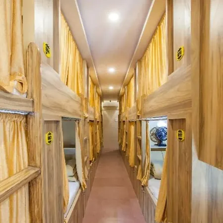 Abza Deluxe Hostel *