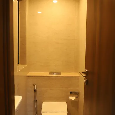 Aparthotel Zenia Luxury Suites And Serviced *