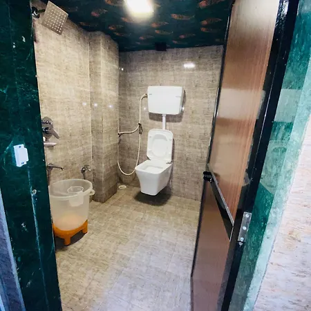 Aman Dormitory 2 Bed & Breakfast Mumbai