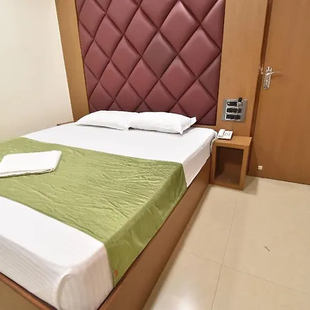 Airport Annex Hotel *