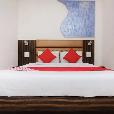 Flagship 83490 Hotel Bently Palace Mumbai