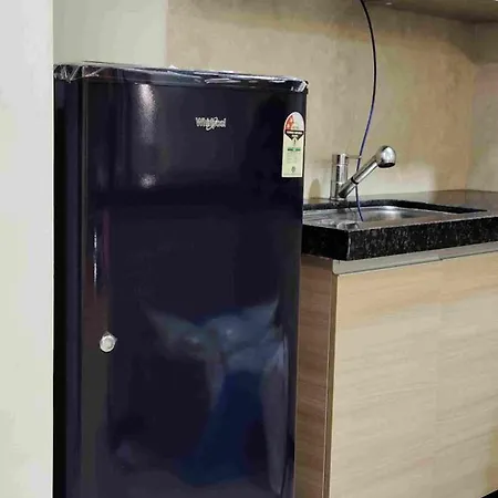 Apartment 1br Service In Bkc By Florastays *