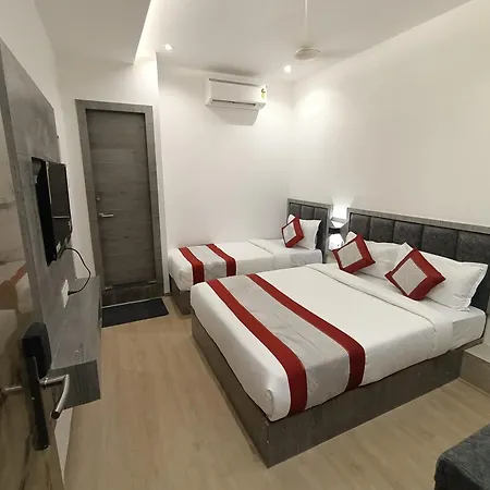 Beverly Palace Santacruz - Near Bkc - Airport T1 3*