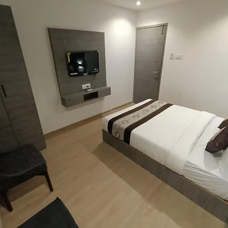 Hotel Beverly Palace Santacruz - Near Bkc - Airport T1 3*