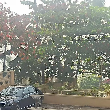 Seaview Bandra W Nr Taj Indian Women Only Homestay
