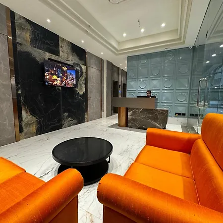 House, Valnai Malad 4* Mumbai