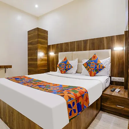 Hotel Via Abad 3*