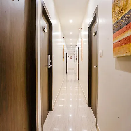 Via Abad 3*