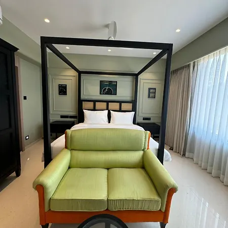 Hotel House, Valnai Malad