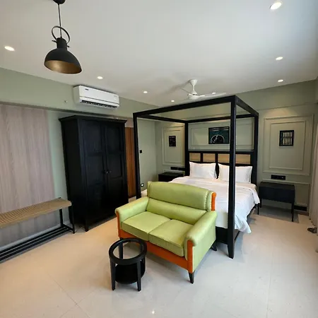 Hotel House, Valnai Malad