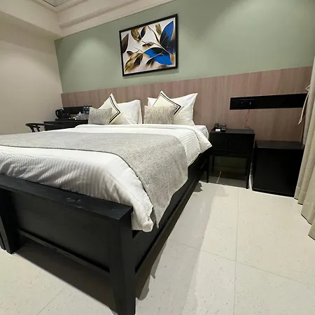 House, Valnai Malad Hotel