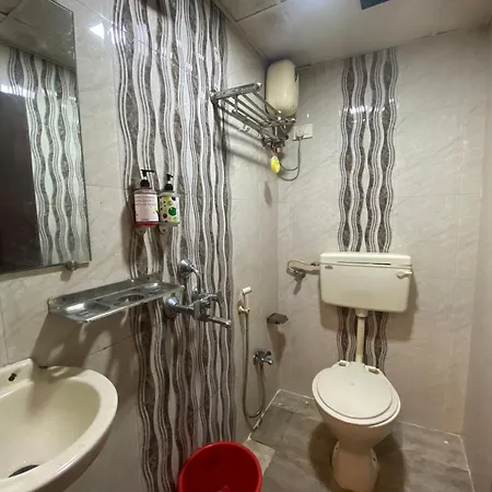 Royal Grand - Near International Airport 3*