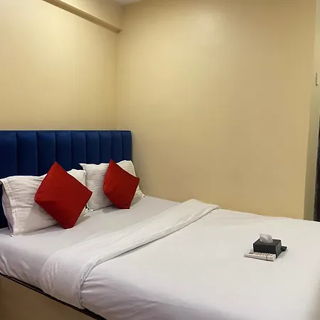 Hotel Royal Grand - Near International Airport