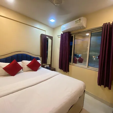 Hotel Royal Grand - Near International Airport 3*