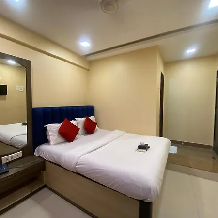 Royal Grand - Near International Airport 3*