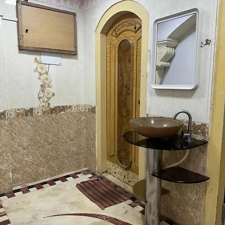 Zest - 72 Hostel