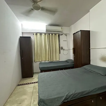 Zest - 72 Hostel *