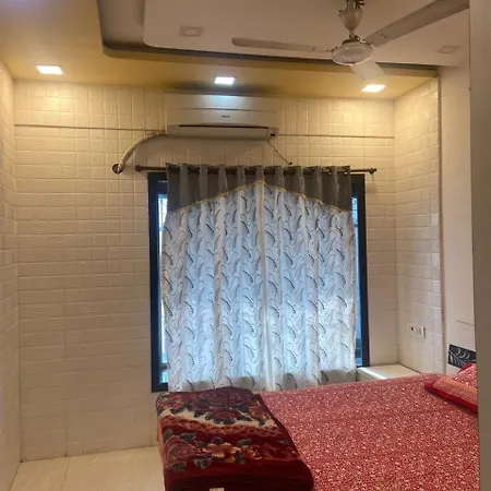 Versova Sea View Beautiful 1bhk Apartment. Apartment Mumbai