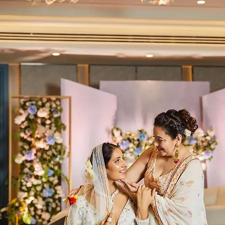 Radisson Goregaon 4*