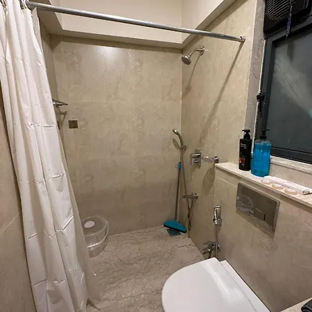Apartment 1br Service In Bkc By Florastays *