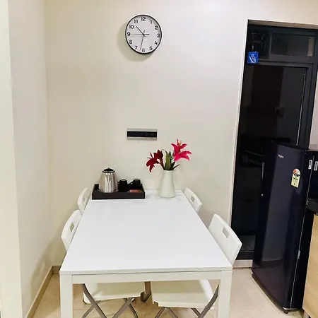1br Service In Bkc By Florastays Apartment