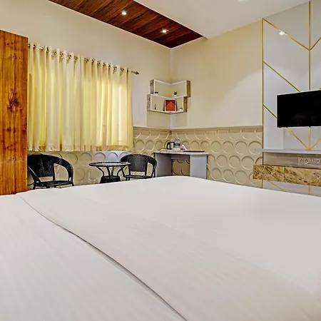 Hotel Collection O Palm Springs Mumbai