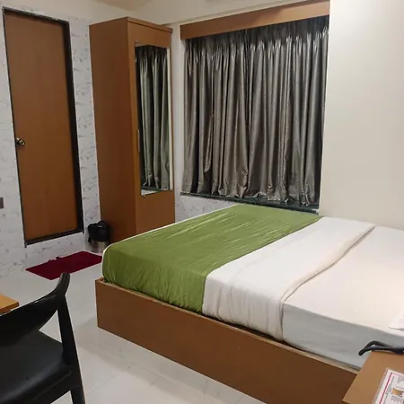 Hotel Airport Annex *