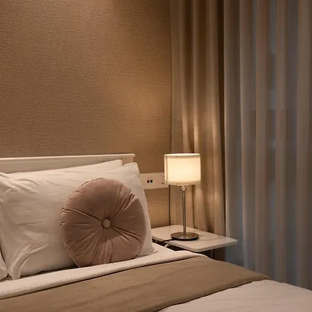 Regent Entire One Bedroom - Hiranandani Gardens, Powai *