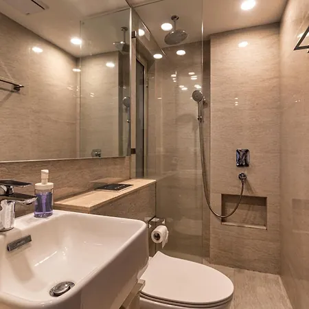 Regent Entire One Bedroom - Hiranandani Gardens, Powai * Mumbai