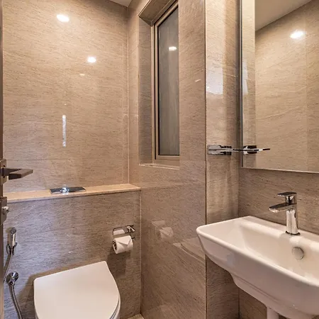 Apartment Regent Entire One Bedroom - Hiranandani Gardens, Powai *