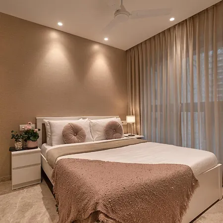 Regent Entire One Bedroom - Hiranandani Gardens, Powai Apartment *