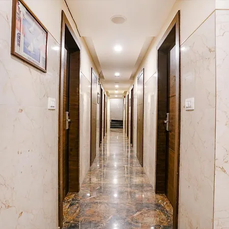 Fabhotel Vertigo Hotel 3*