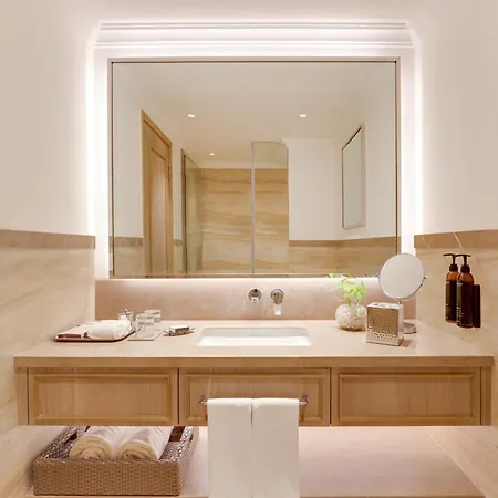 Hotel Aurika, International Airport - Luxury By Lemon Tree Mumbai